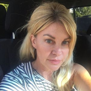 Meet your Posher, Yvette